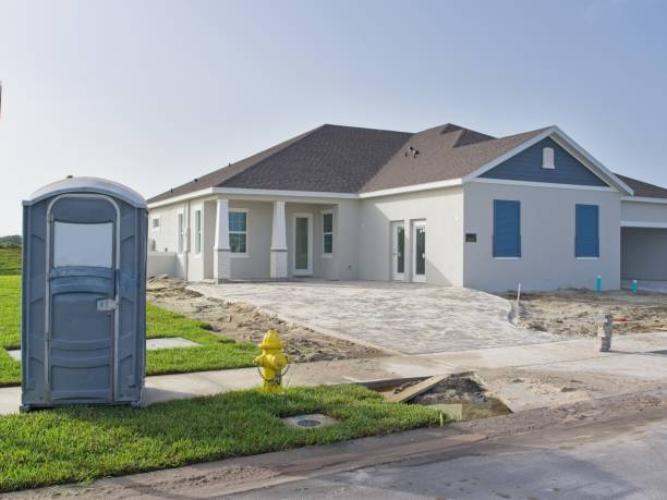 Porta potty delivery and setup in Elroy, WI
